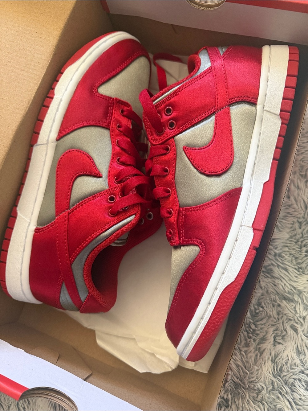 Nike Dunk Low Ess Red and silver